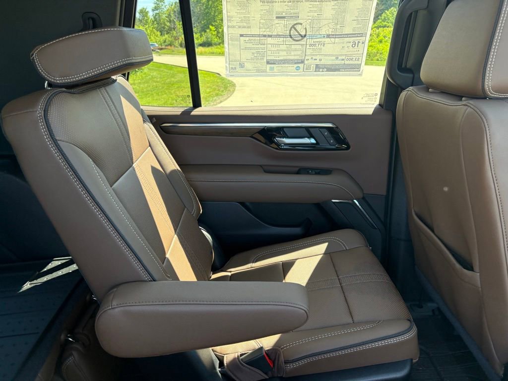 New 2026 Chevrolet Tahoe High Country w/ LPO, Illumination Package AWD/4WD image 47