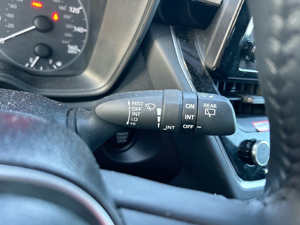 Used 2025 Toyota Corolla Cross LE FWD image 19