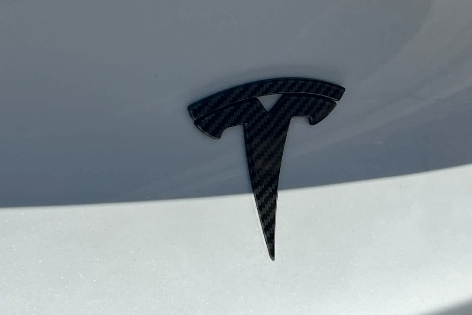 Used 2024 Tesla Model Y Performance image 27