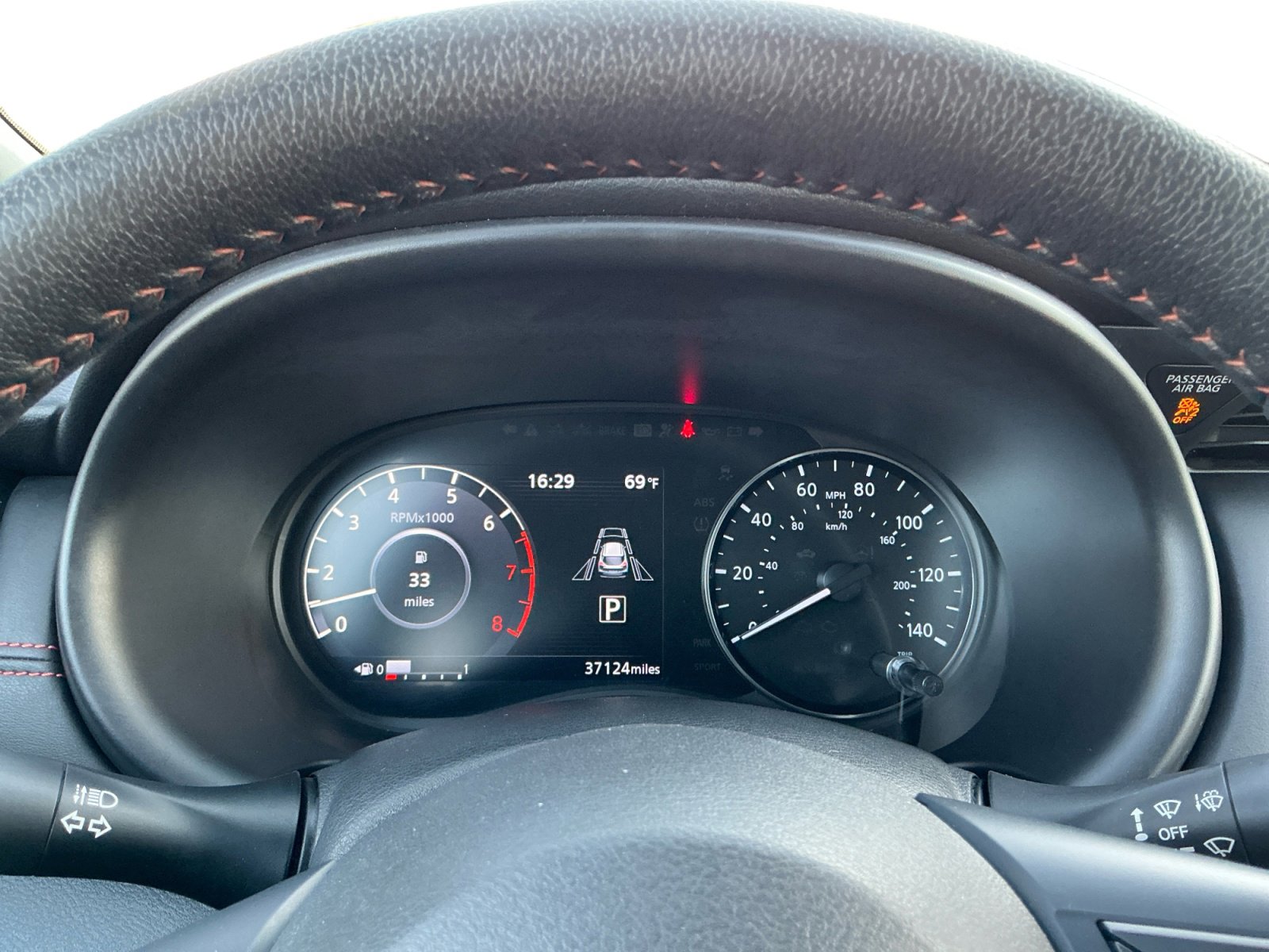 Used 2021 Nissan Kicks SR w/ SR Premium Package image 11