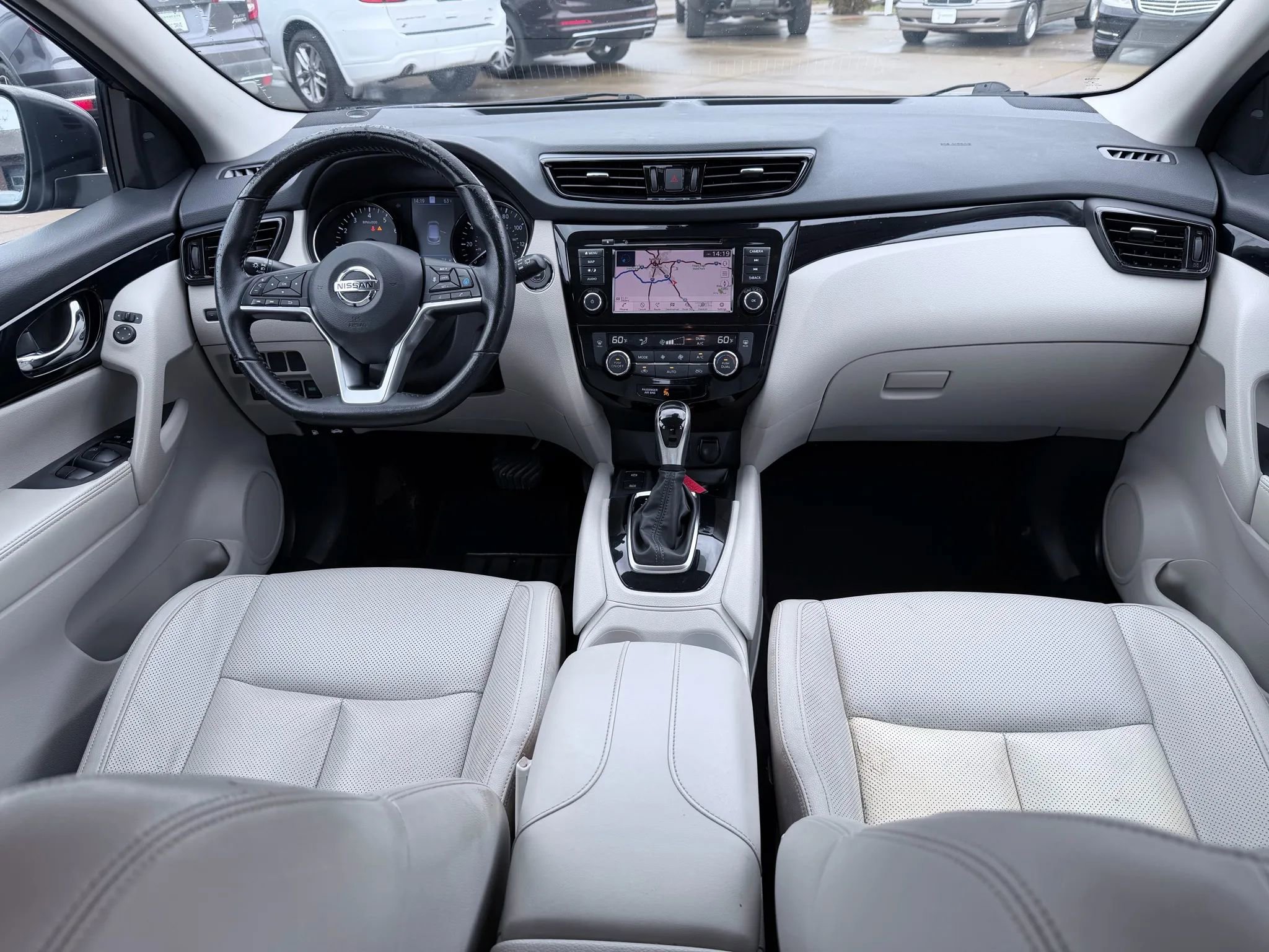 Used 2022 Nissan Rogue Sport SL image 40