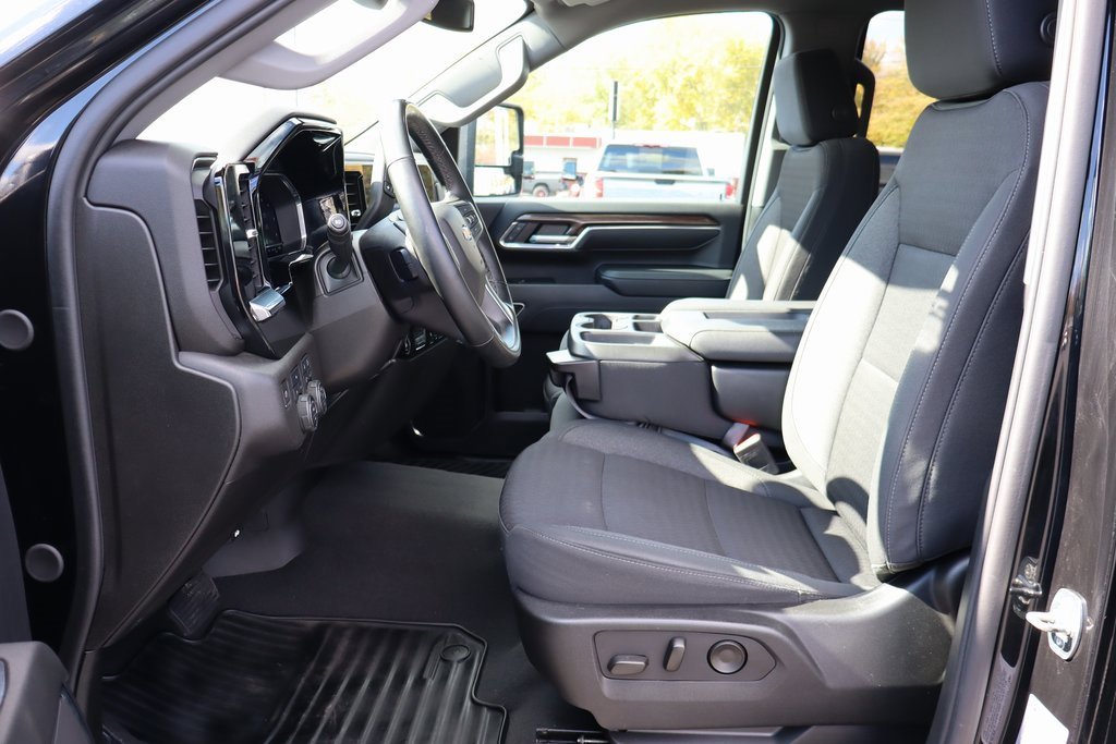 Used 2024 Chevrolet Silverado 2500 LT w/ All Star Edition image 3