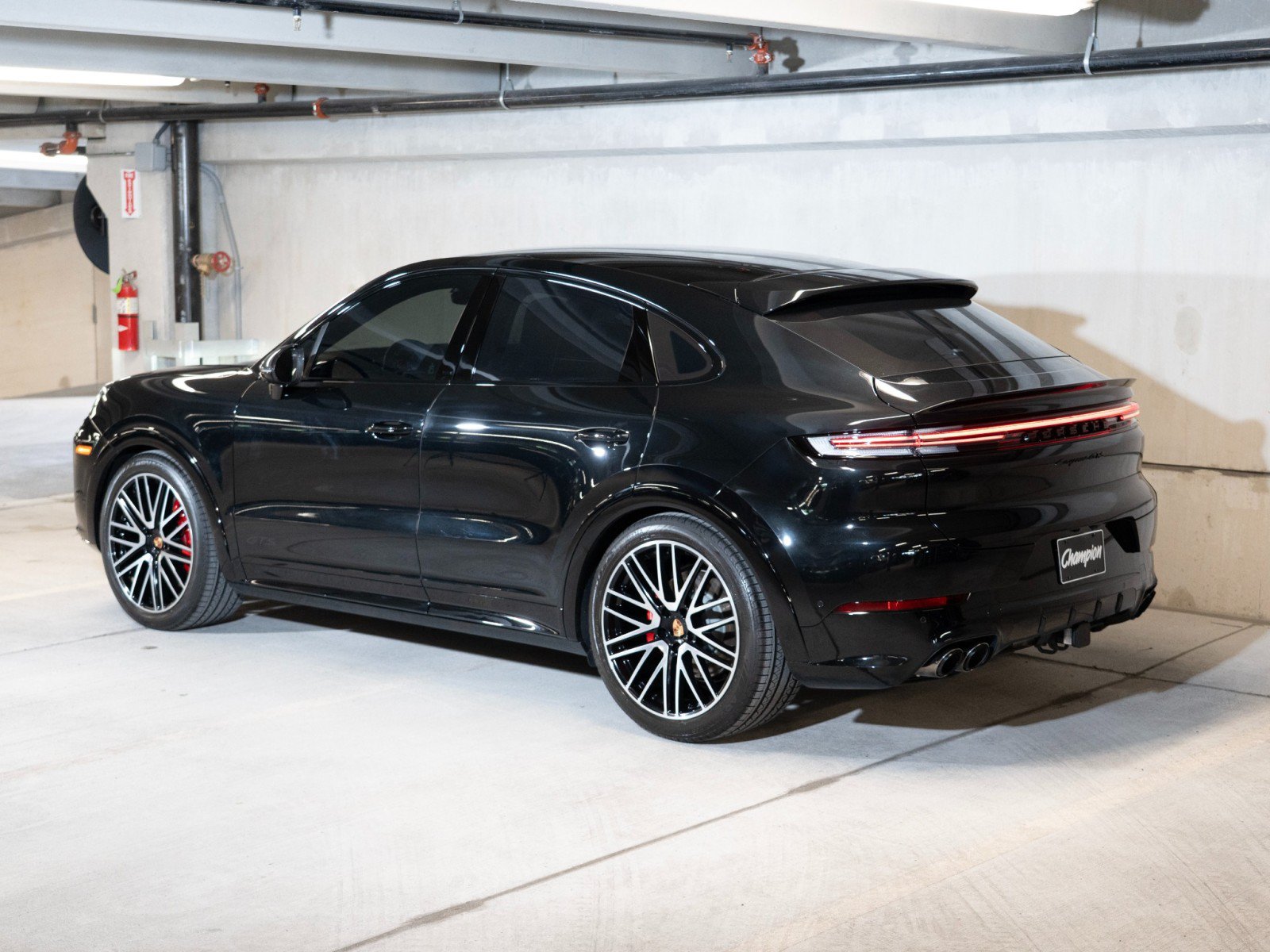 Used 2026 Porsche Cayenne GTS AWD/4WD image 3