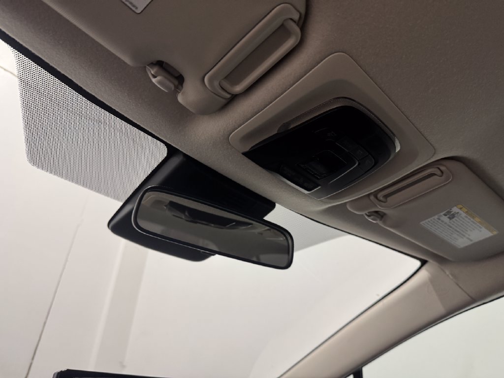 Used 2025 Toyota Corolla LE FWD image 28