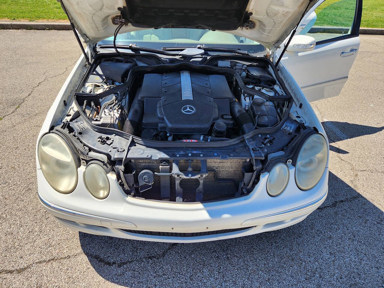 Used 2004 Mercedes-Benz E 500 Sedan image 23