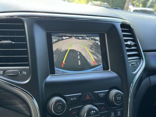 Used 2019 Jeep Grand Cherokee Laredo image 15