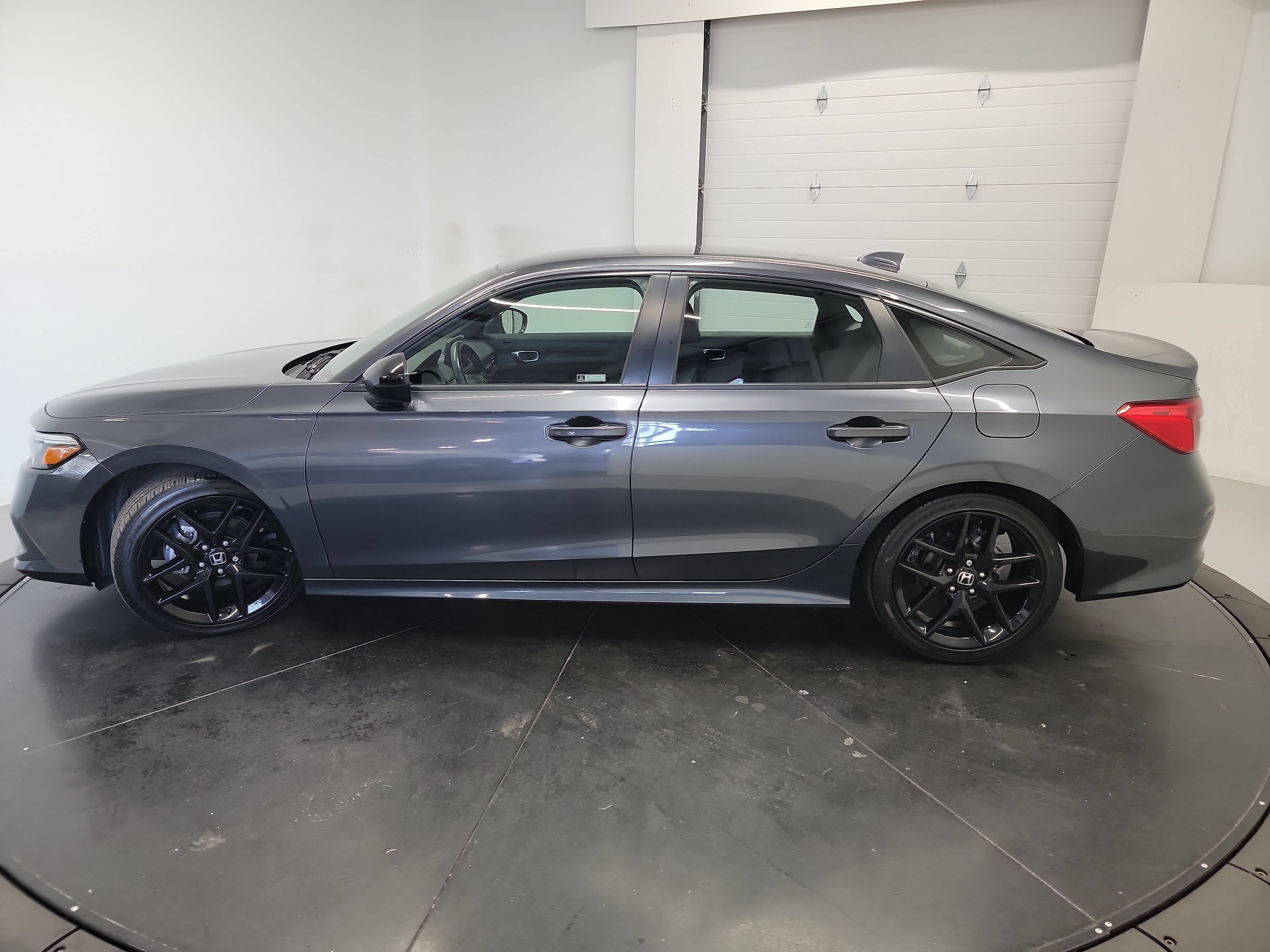 Used 2024 Honda Civic Sport image 4
