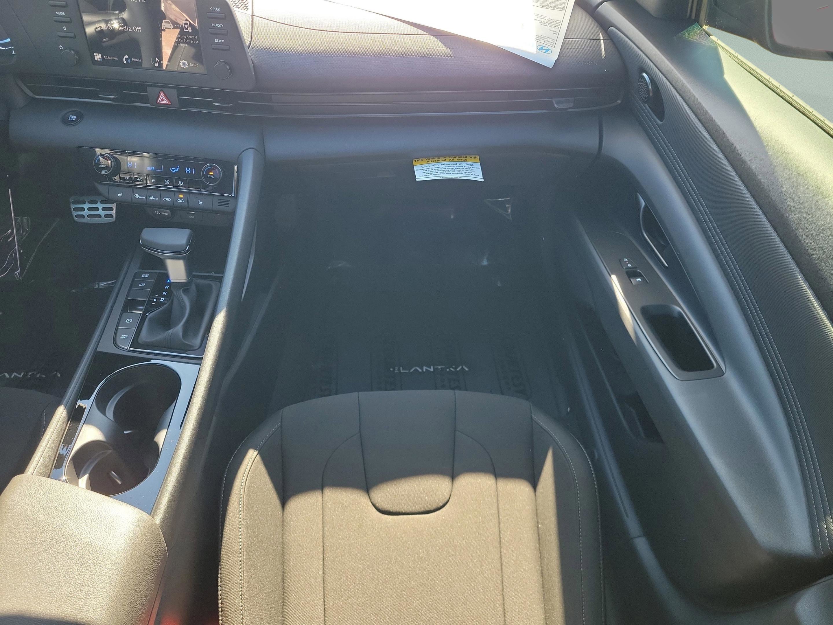 New 2026 Hyundai Elantra SEL Sport image 10