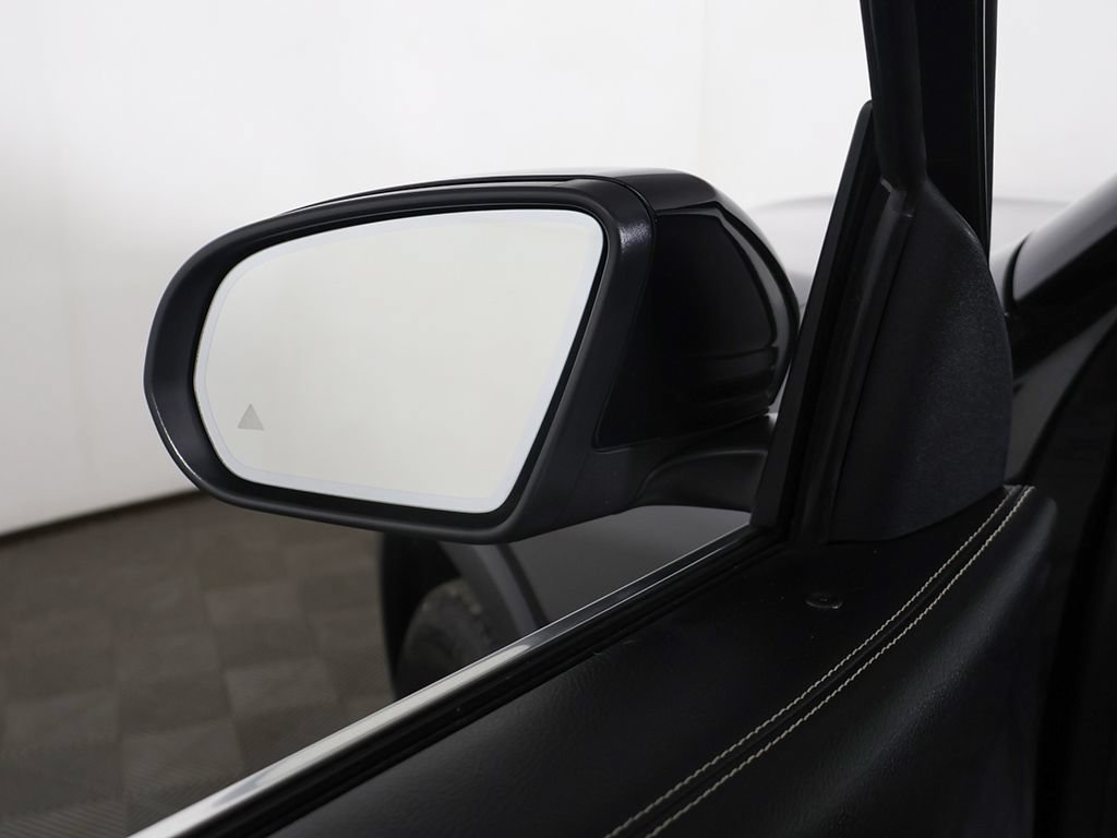Used 2021 Mercedes-Benz GLB 250 4MATIC w/ Premium Package image 35
