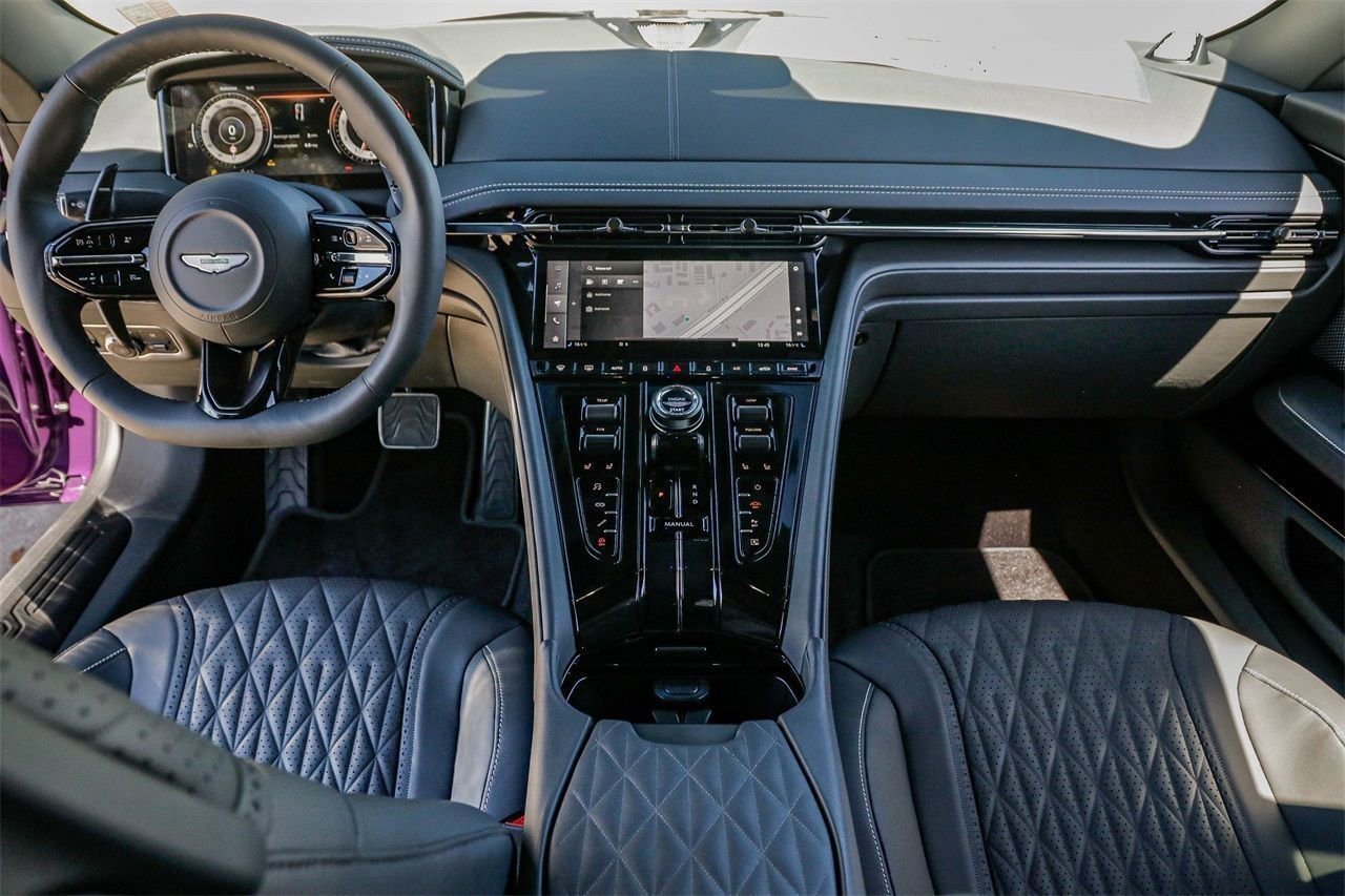 Used 2024 Aston Martin DB12 Coupe image 30