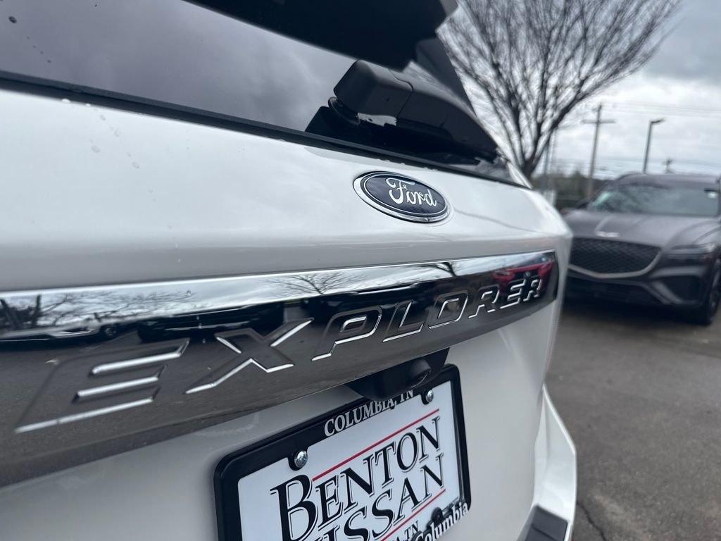 Used 2023 Ford Explorer Limited w/ Limited Technology Package image 40