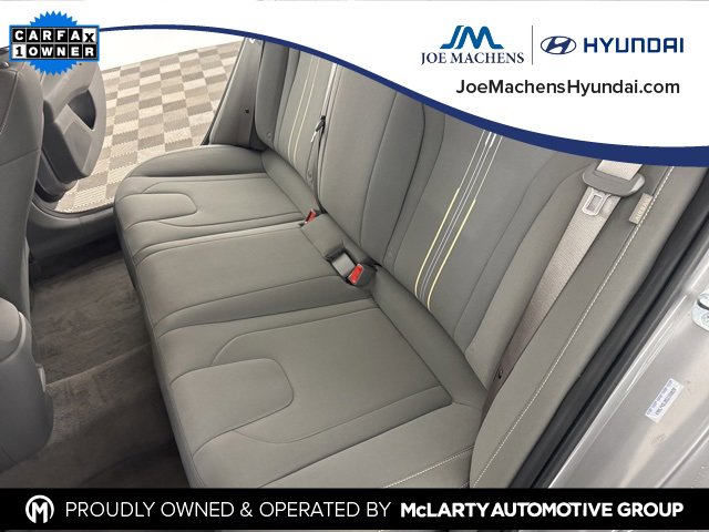 Used 2025 Hyundai Elantra Blue image 24