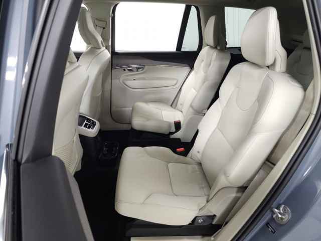 Certified 2023 Volvo XC90 T8 Plus image 35