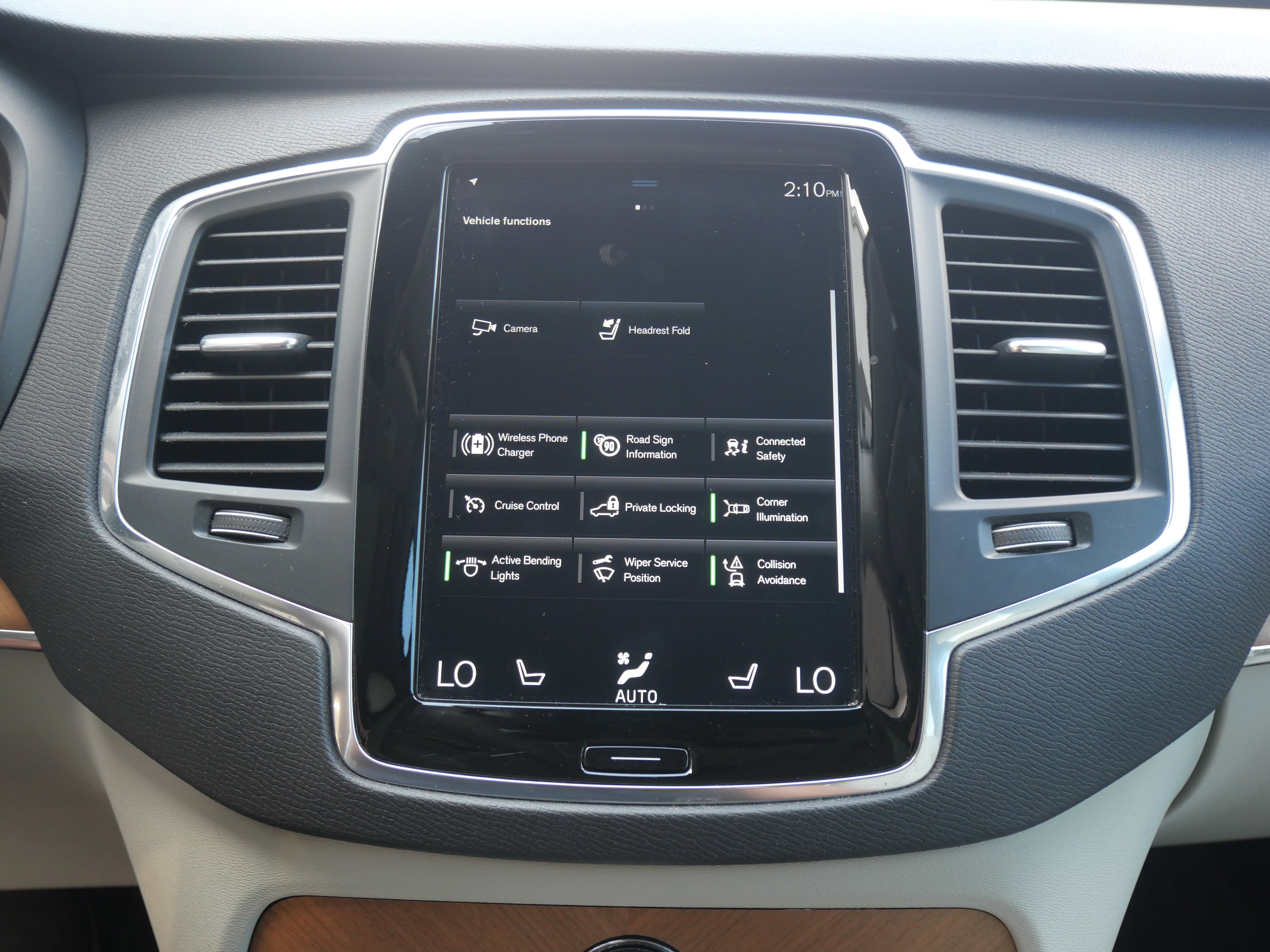 Used 2021 Volvo XC90 T6 Momentum image 29