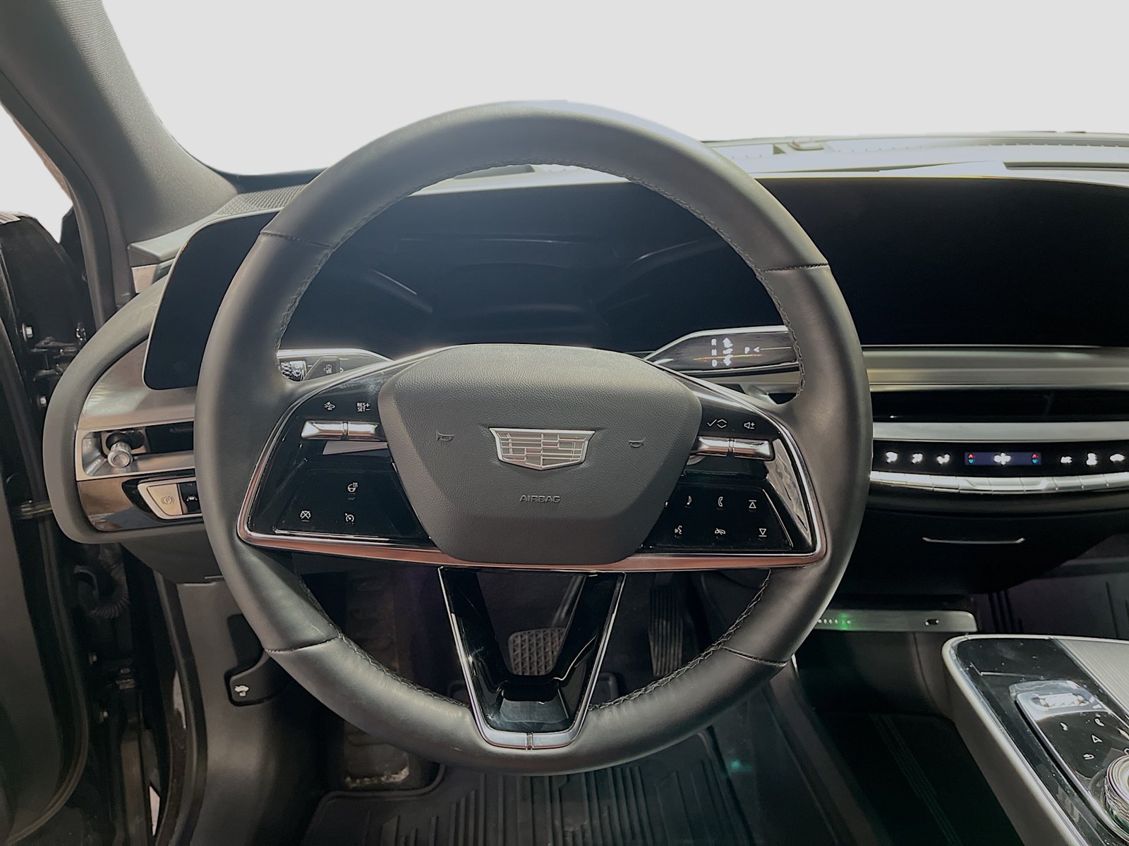 Used 2025 Cadillac Lyriq Sport AWD/4WD image 11