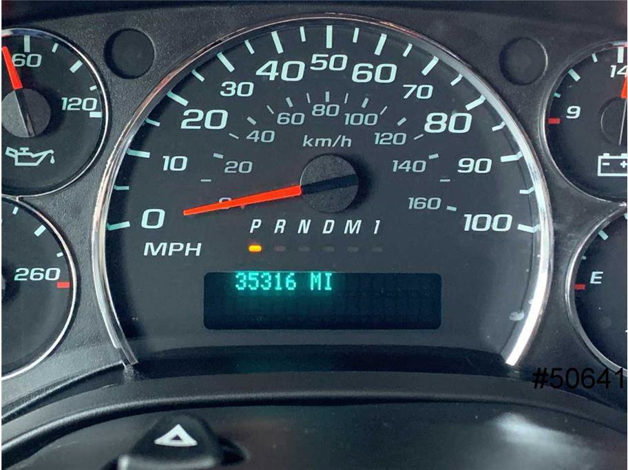 Used 2014 Chevrolet Express 4500 w/ Ambulance Package RWD image 40