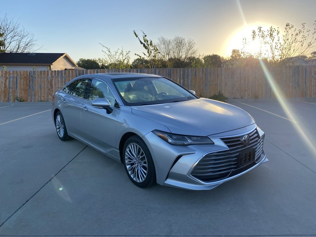 Used 2019 Toyota Avalon Limited w/ Advanced Safety Package