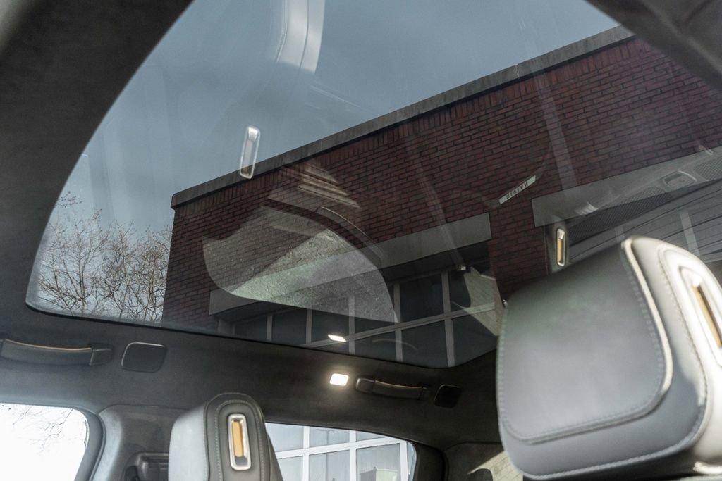 Used 2022 Rivian R1T Launch Edition image 13