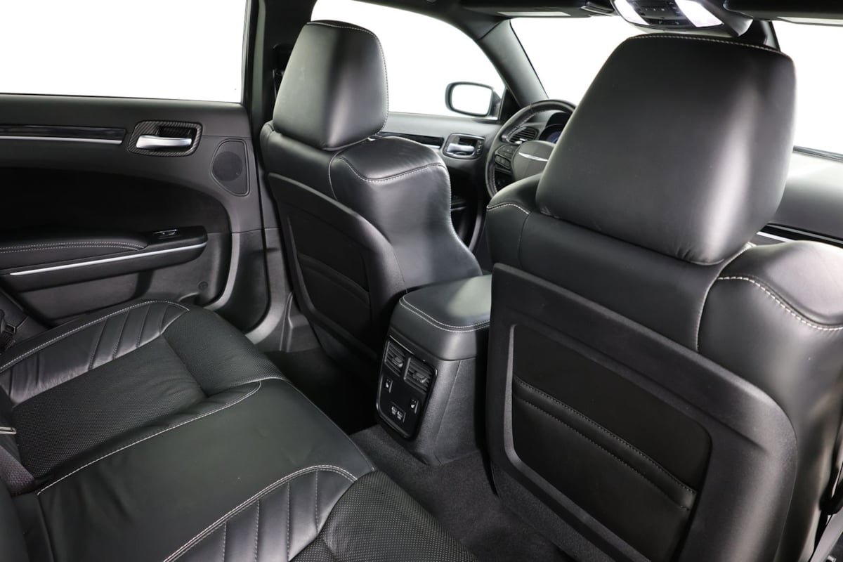 Used 2023 Chrysler 300 C RWD image 39