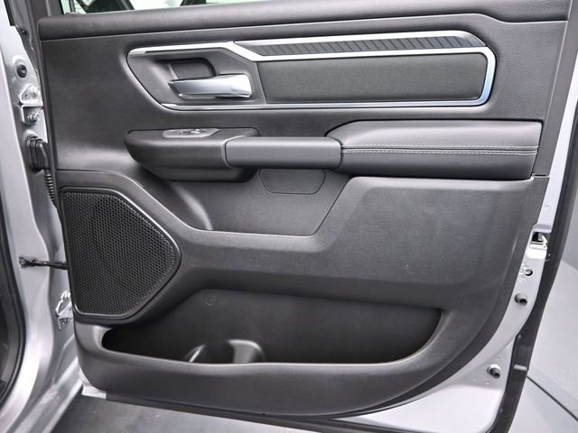New 2026 RAM 1500 4x4 Crew Cab image 23