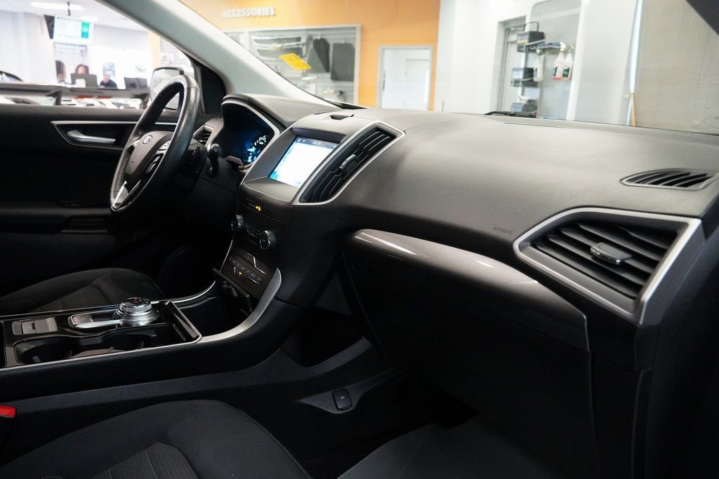 Used 2019 Ford Edge SEL image 29