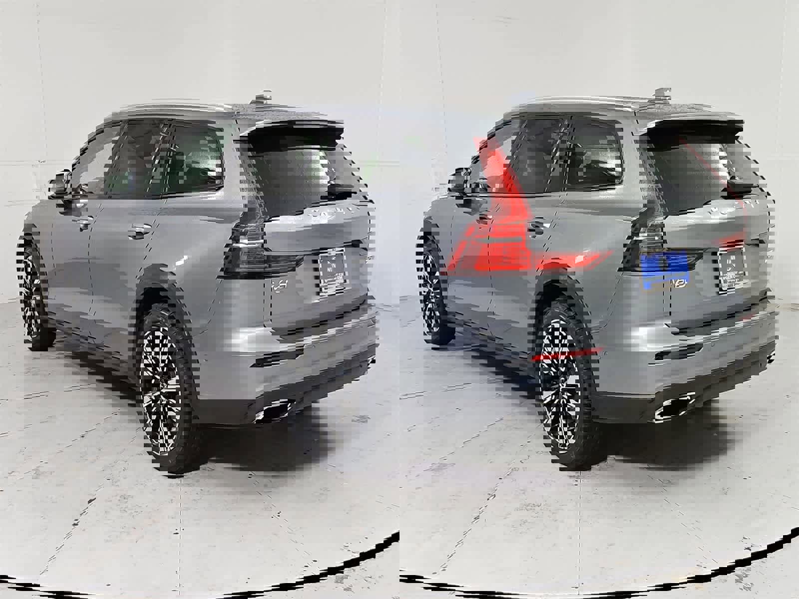 Used 2021 Volvo V60 T5 Cross Country image 4