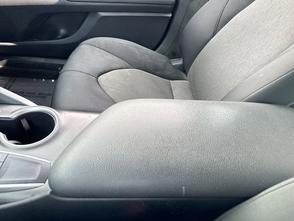 Used 2022 Toyota Camry LE FWD image 21