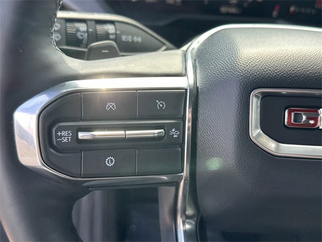 Used 2025 GMC Acadia Elevation image 16