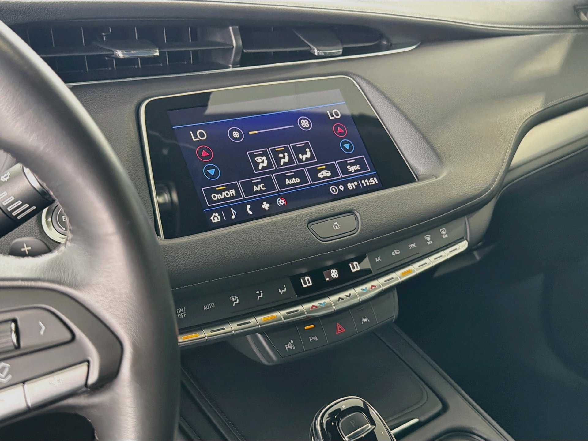 Certified 2022 Cadillac XT4 Premium Luxury w/ Enhanced Visibility Package FWD image 27