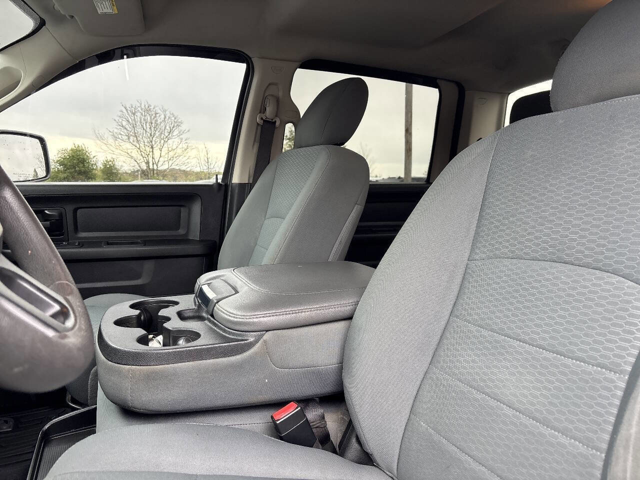 Used 2018 RAM 1500 Express w/ Express Value Package AWD/4WD image 14