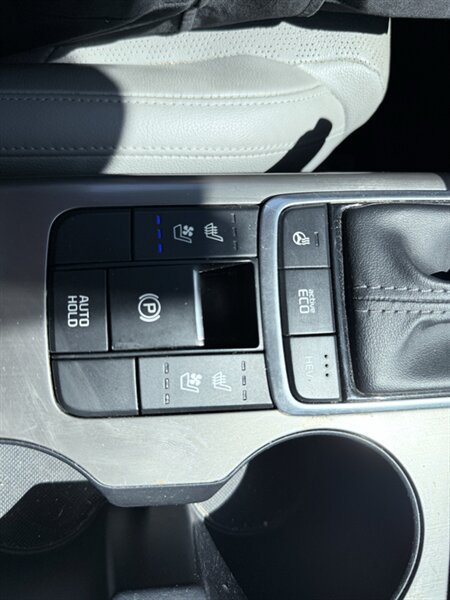 Used 2017 Kia Optima EX w/ Technology Package FWD image 13