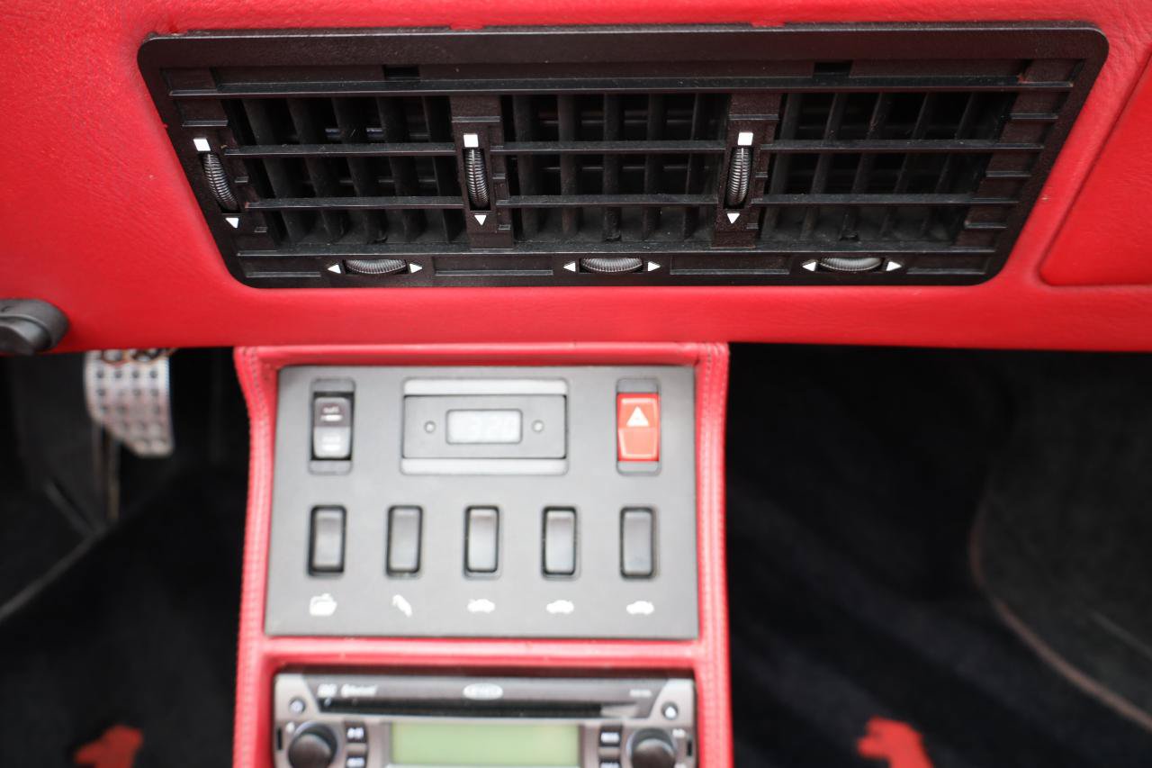 Used 1989 Ferrari Mondial T Cabriolet RWD image 35
