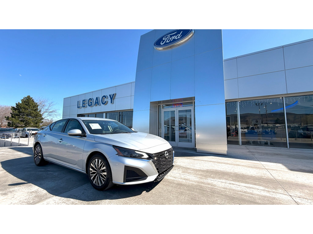 Used 2023 Nissan Altima 2.5 SV FWD image 1