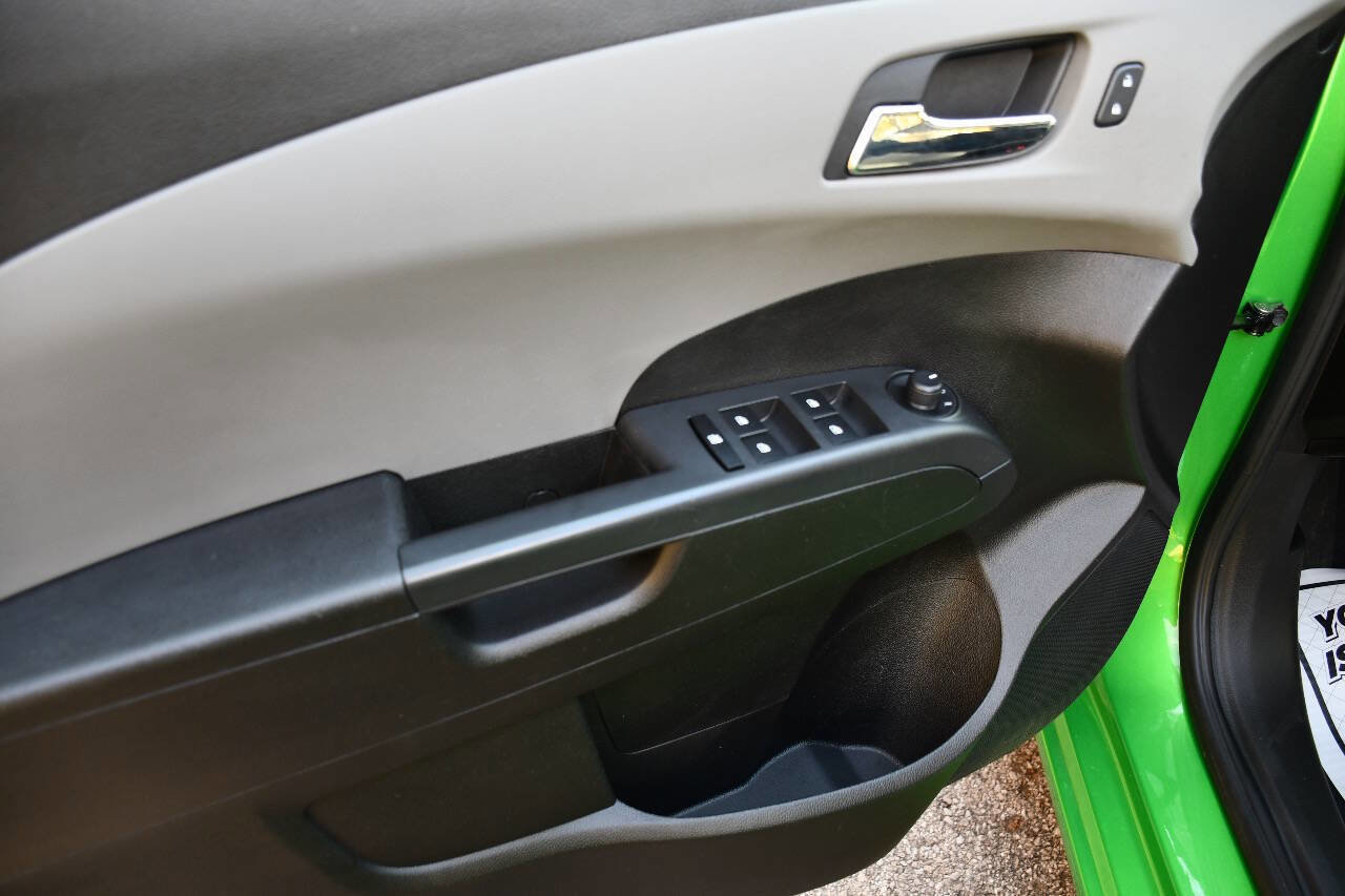 Used 2014 Chevrolet Sonic LT w/ LT Spring Promotional Package image 13