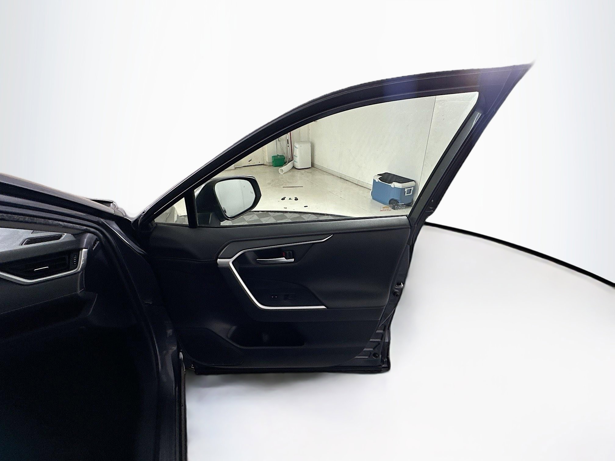 Used 2019 Toyota RAV4 Limited w/ Advanced Technology Package FWD image 33