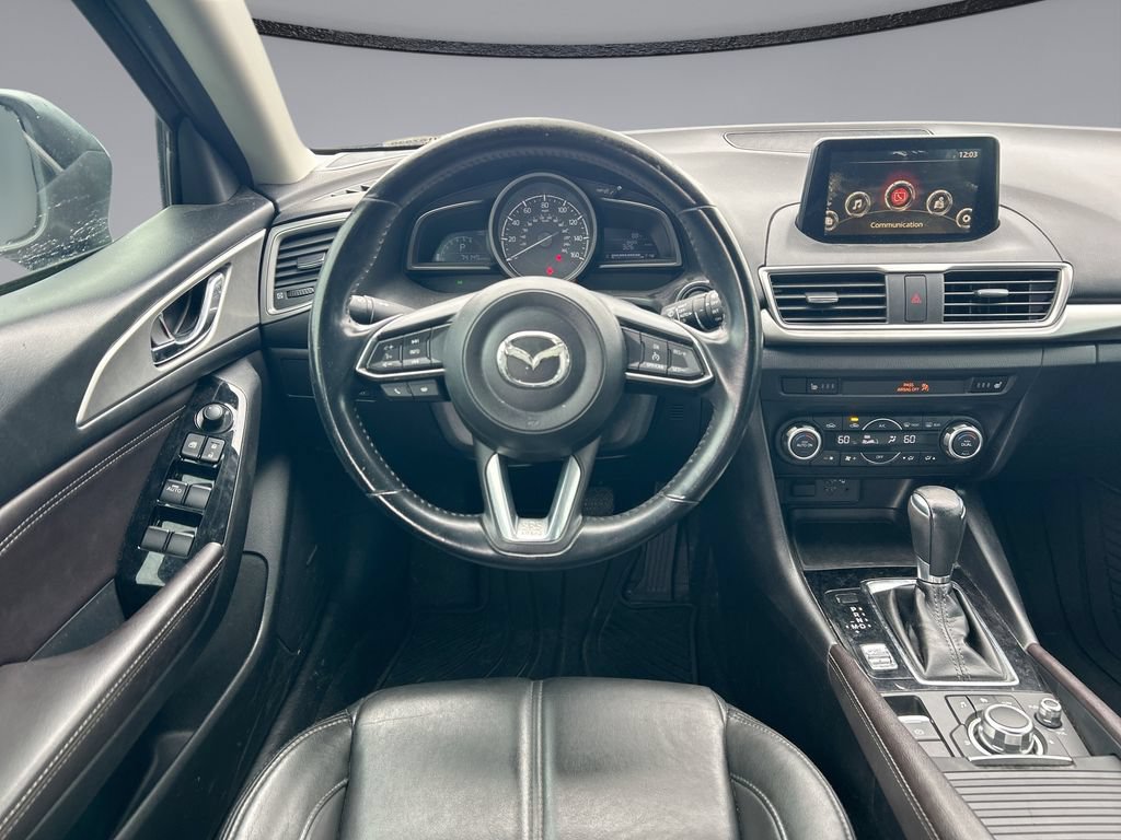 Used 2018 MAZDA MAZDA3 Touring FWD image 33