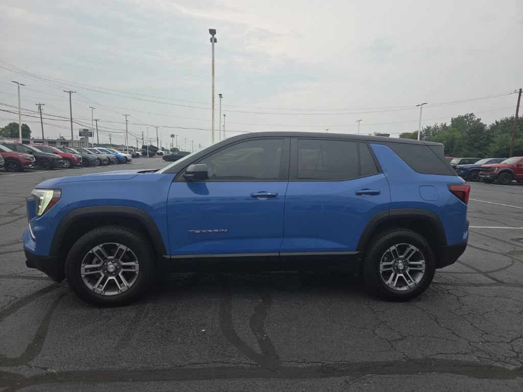 Used 2025 GMC Terrain Elevation AWD/4WD image 4