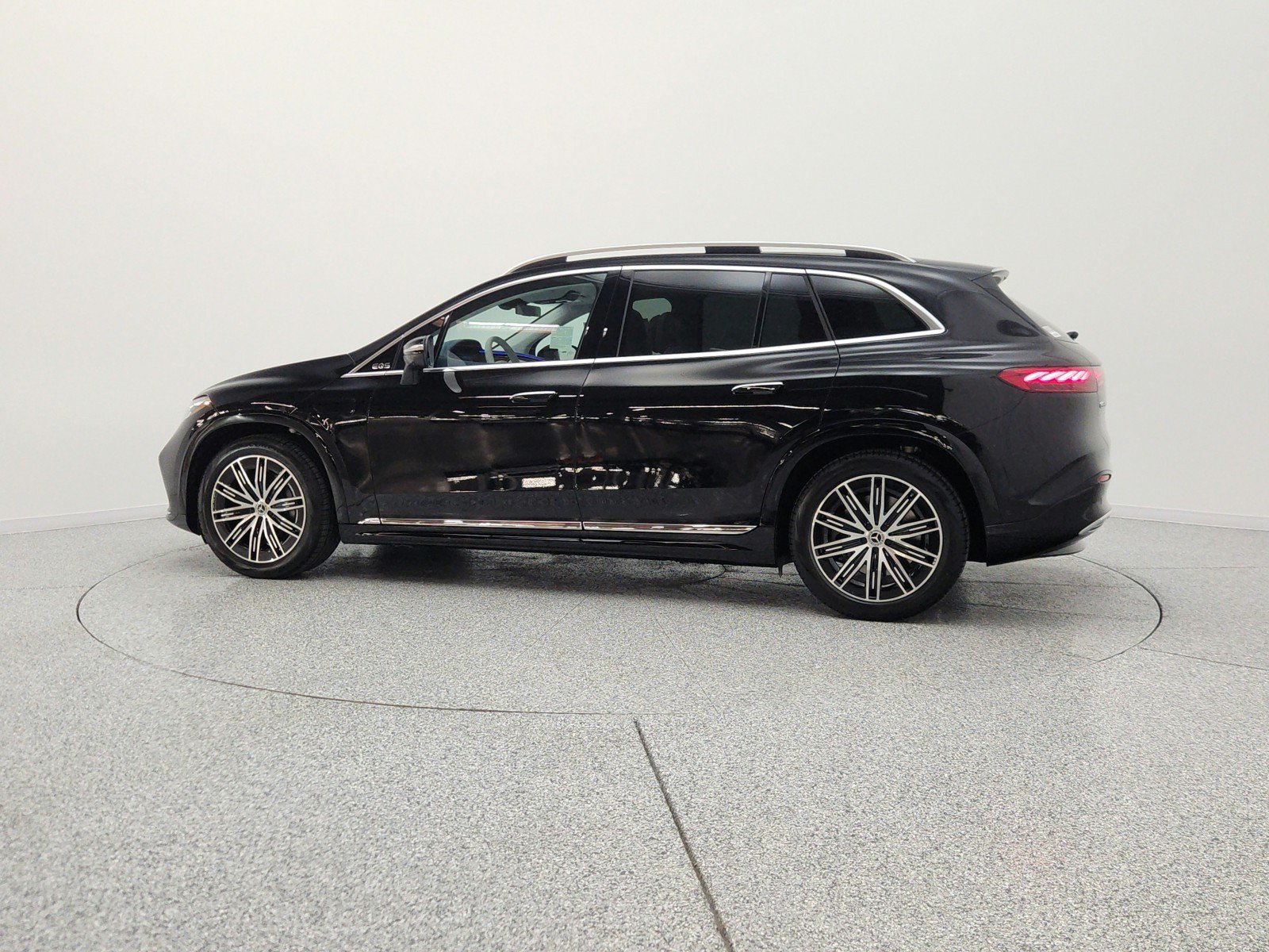 New 2026 Mercedes-Benz EQS 550 4MATIC SUV image 8