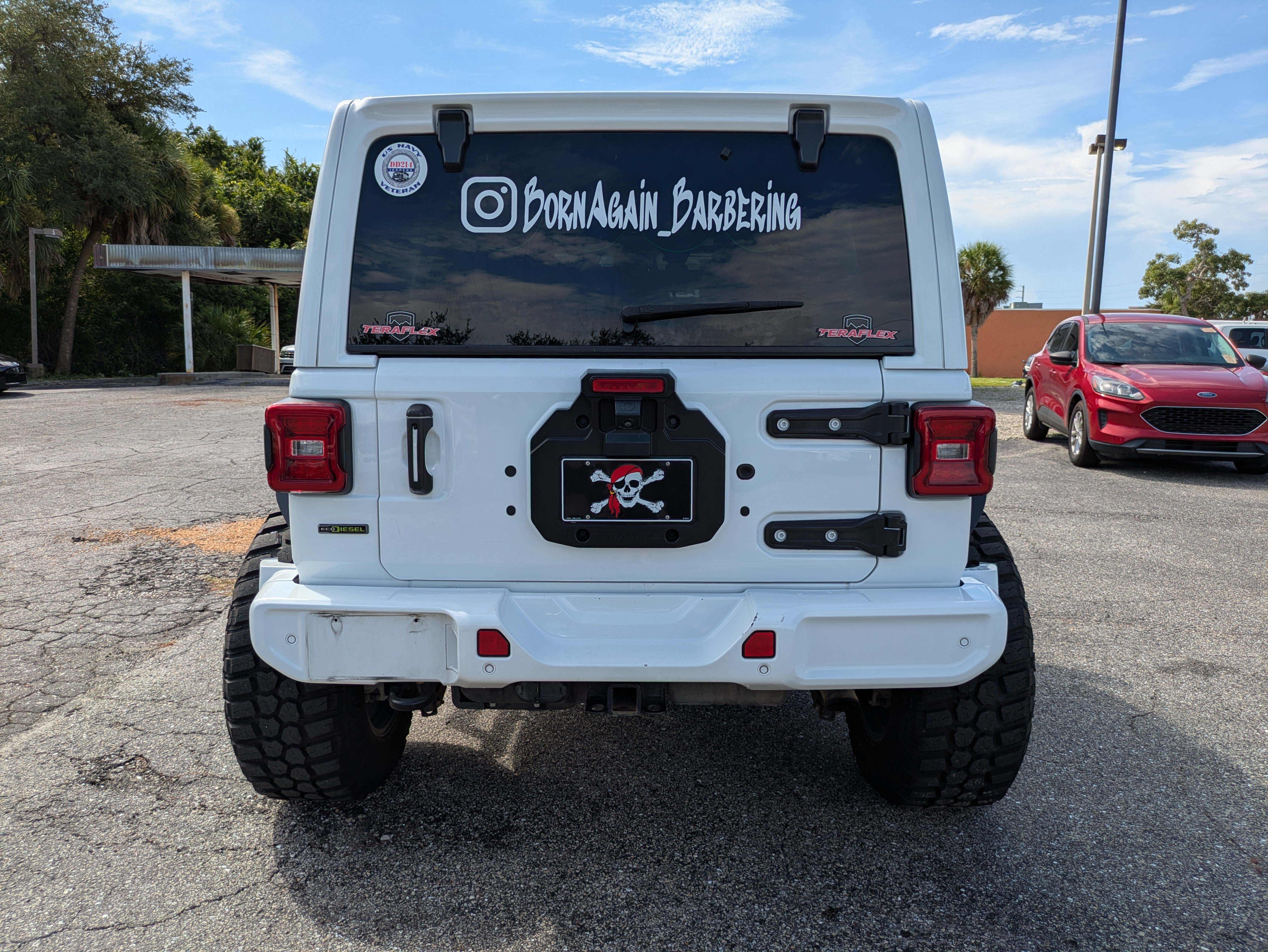 Used 2021 Jeep Wrangler Unlimited Sahara AWD/4WD image 5