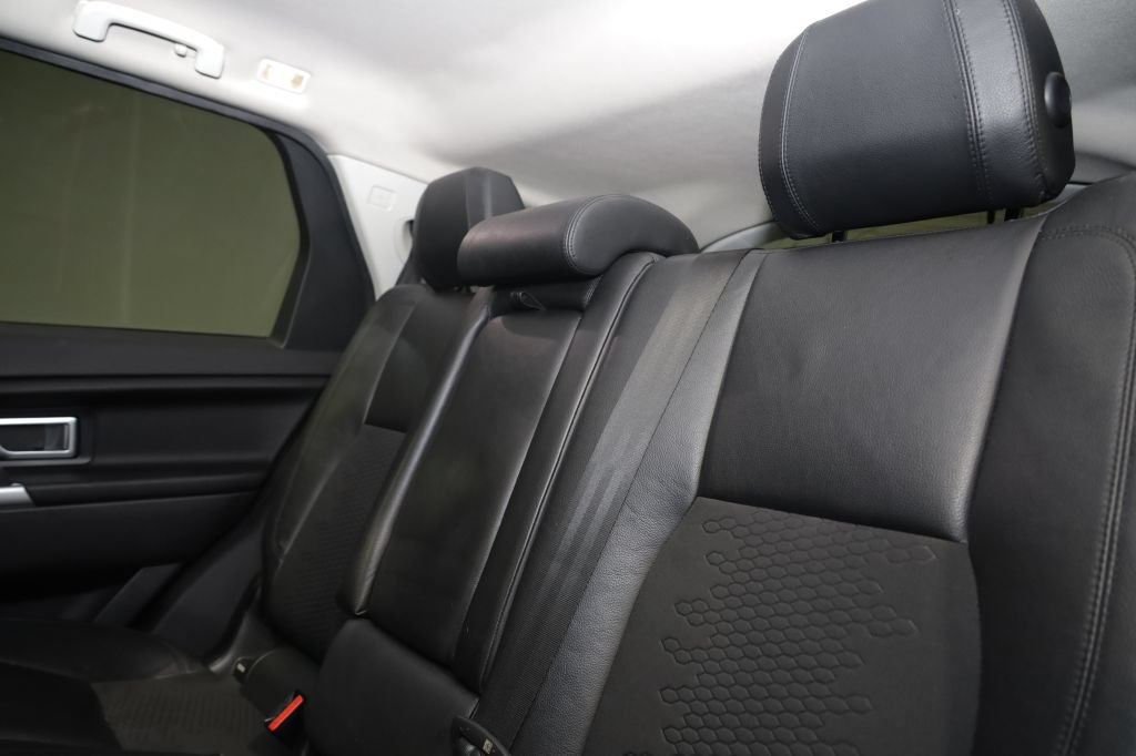 Used 2017 Land Rover Discovery Sport SE AWD/4WD image 20