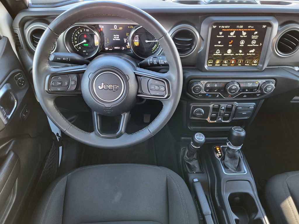 Used 2023 Jeep Wrangler Unlimited w/ Sun & Screen Package image 26