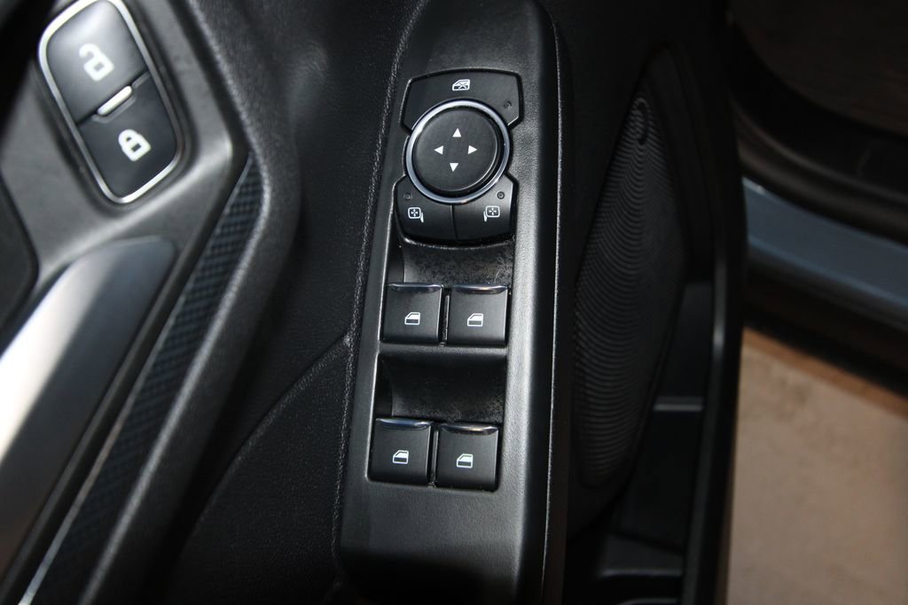 Used 2025 Ford Escape ST-Line w/ Equipment Group 301A image 6