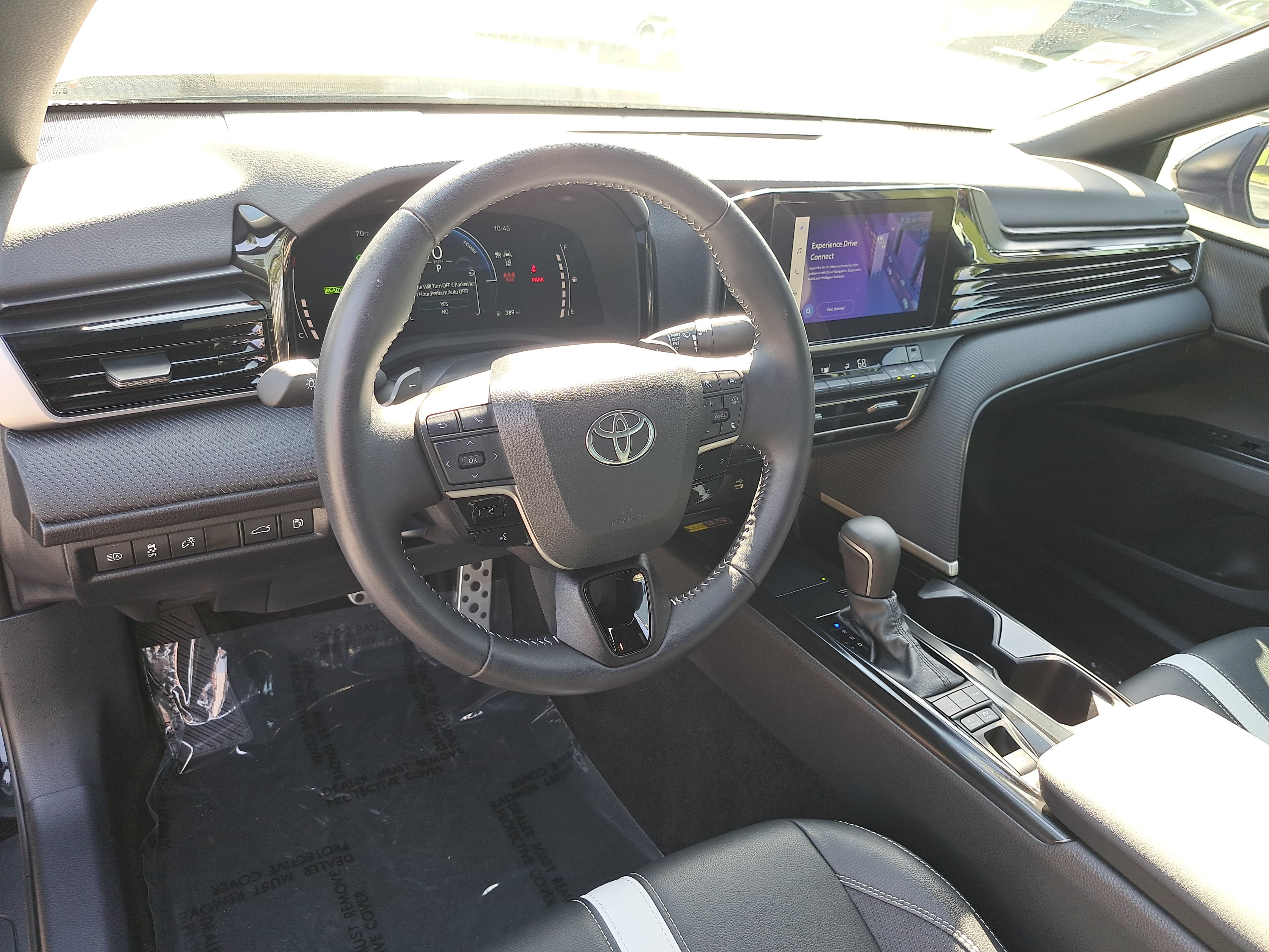 Used 2025 Toyota Camry SE w/ Convenience Package FWD image 14