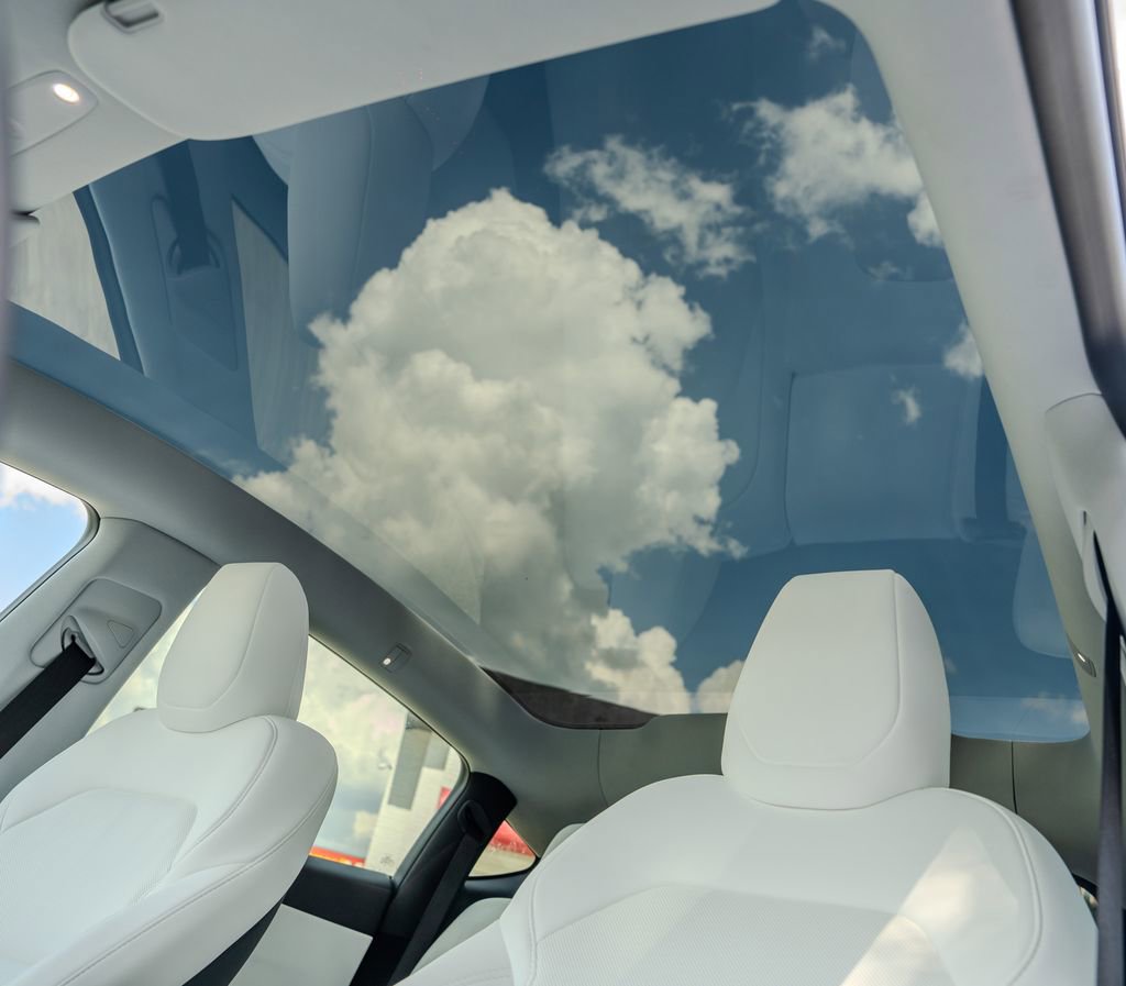 Used 2026 Tesla Model Y Long Range image 16