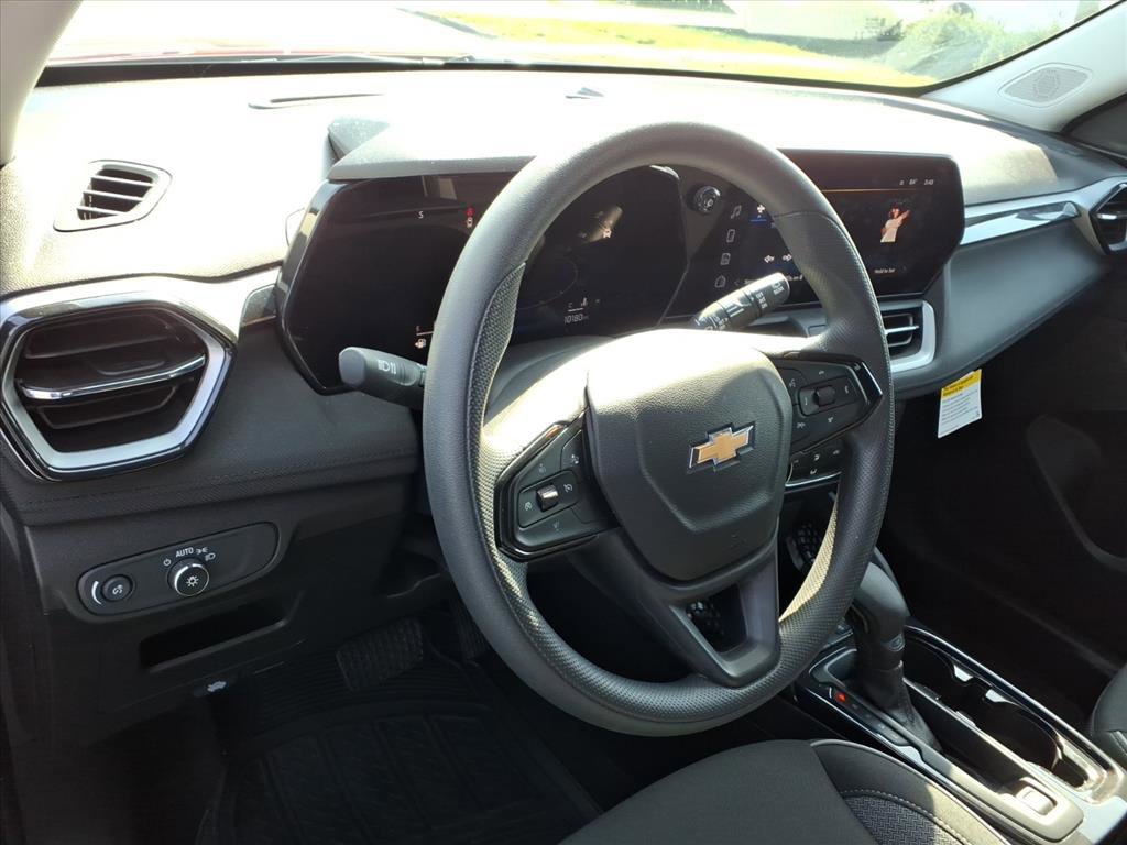 Used 2025 Chevrolet TrailBlazer LS w/ LS Convenience Package image 8