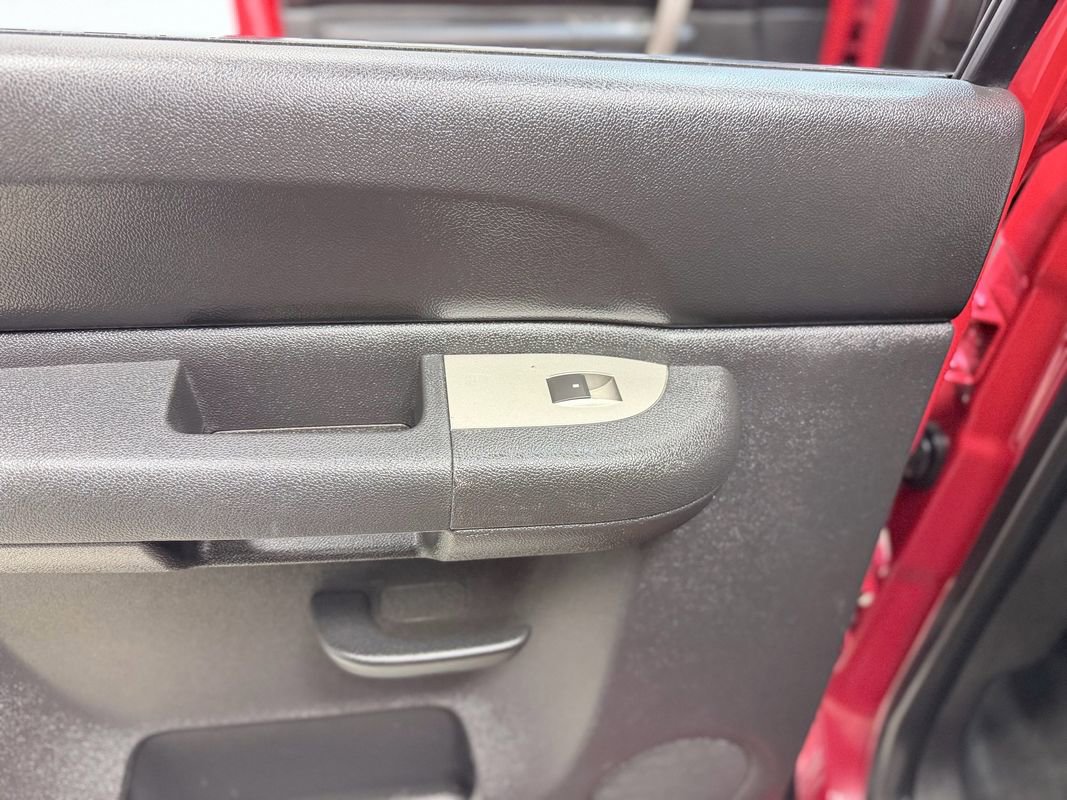 Used 2011 Chevrolet Silverado 3500 LT image 32