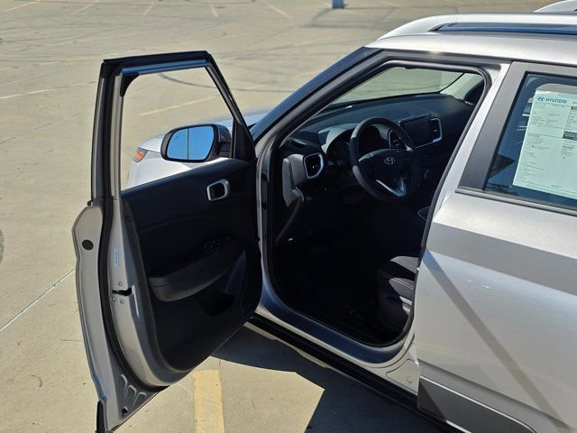 New 2026 Hyundai Venue SEL FWD image 40