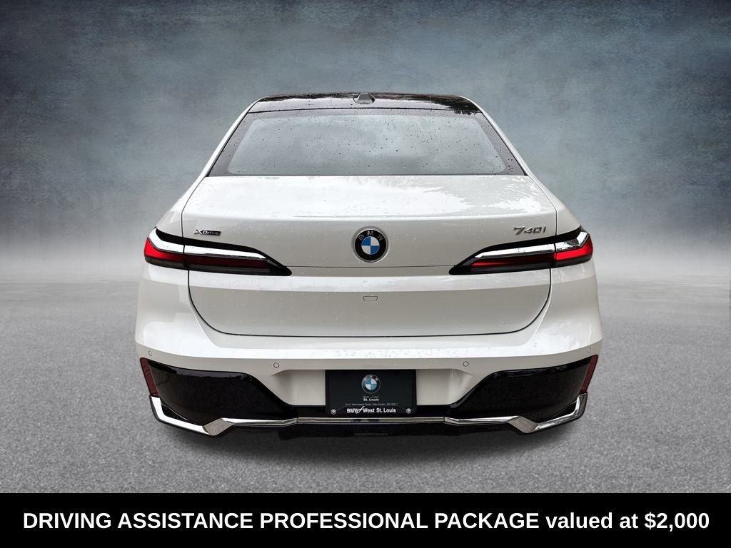 Used 2025 BMW 740i xDrive 740i xDrive image 4