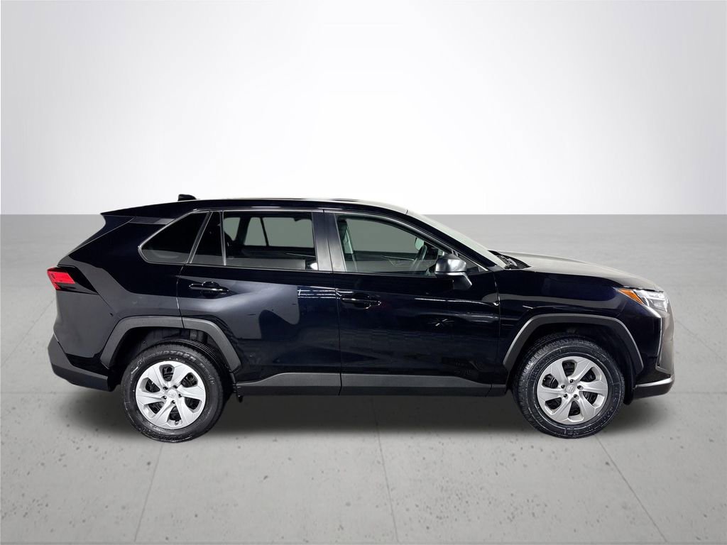 Used 2024 Toyota RAV4 LE image 5