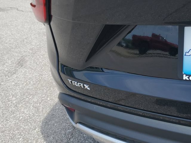 New 2026 Chevrolet Trax LT w/ Sunroof Package FWD image 7
